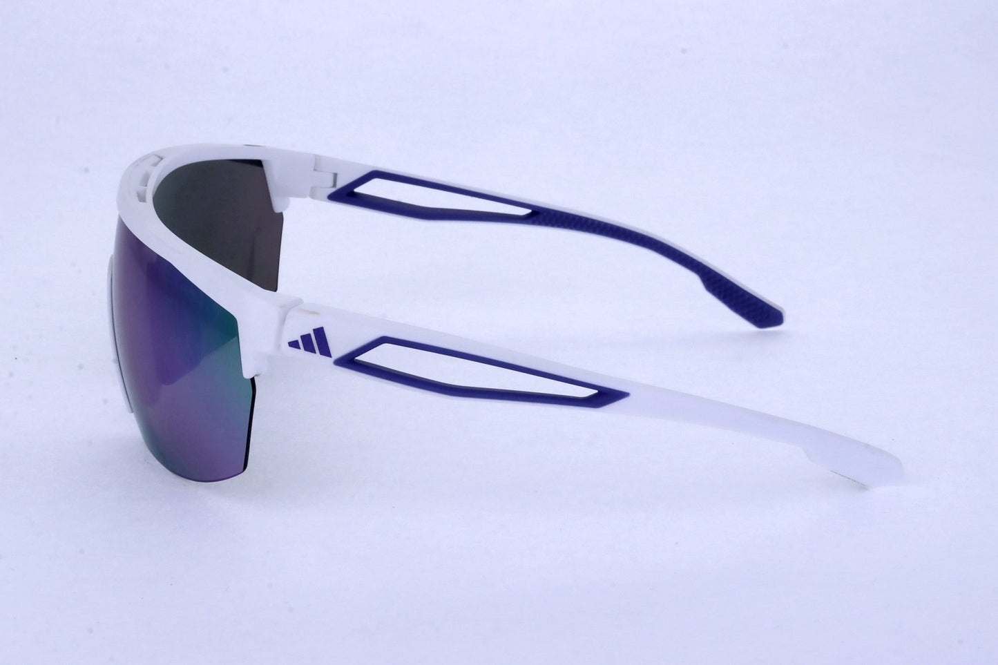 WHITE variant third image